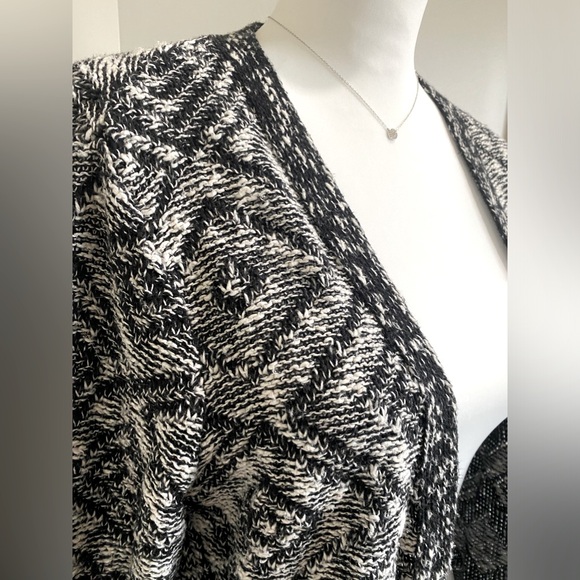 Forever 21 Aztec Black White Cardigan Sweater - Picture 2 of 4